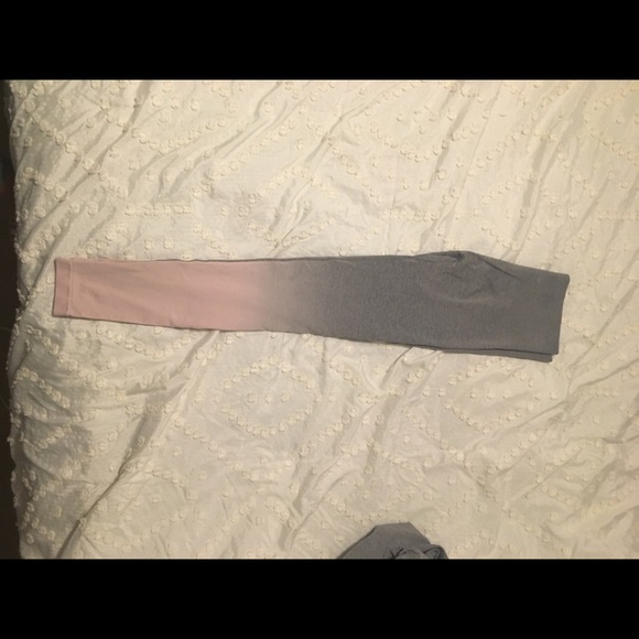 Pink and grey running jacket and leggings. - Picture 3 of 6